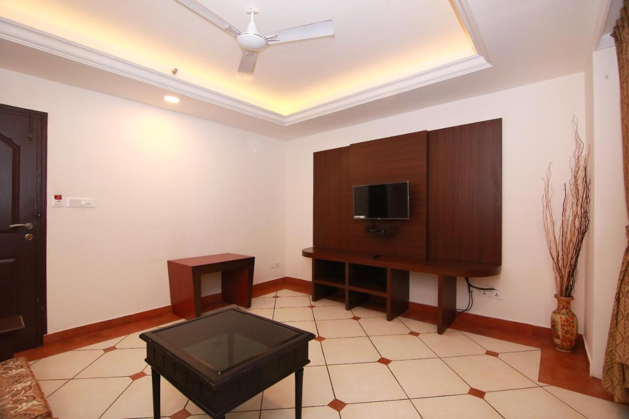 Emarald Hotel Cochin Kochi Exterior foto