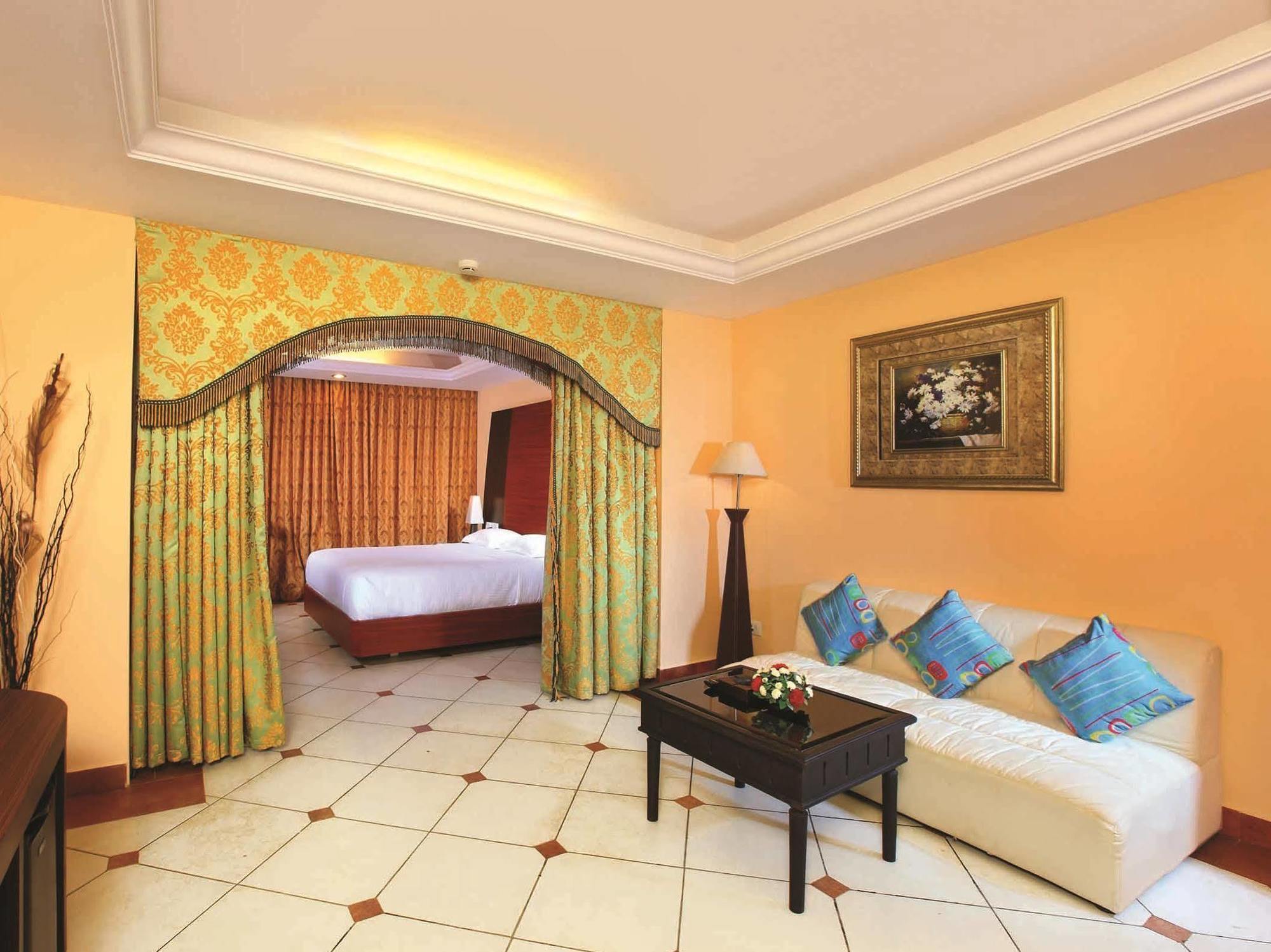 Emarald Hotel Cochin Kochi Exterior foto